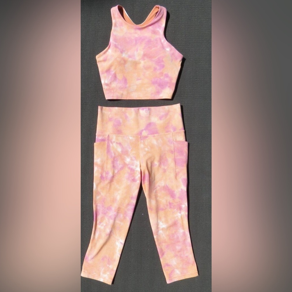 NWOT Athleta workout set - Picture 1 of 12